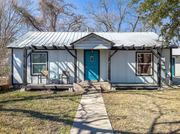 1013 N Colorado St, Lockhart, TX 78644