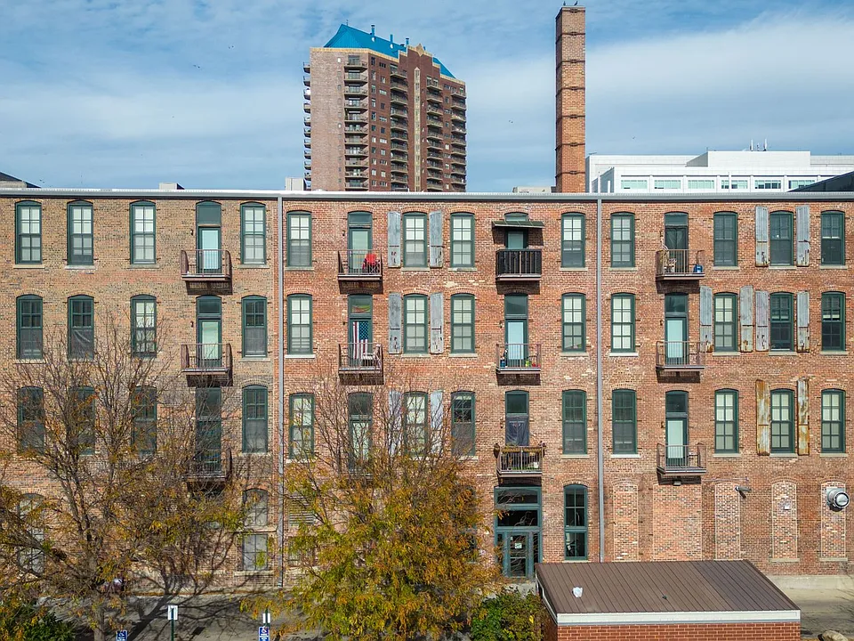 Court Ave Lofts
