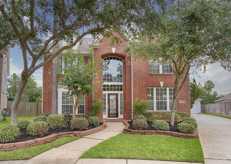 1st image of 3304 Walnut Cove Ct