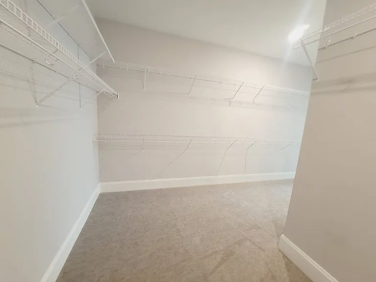 2385 Sweet Valley Hts — Photo 32