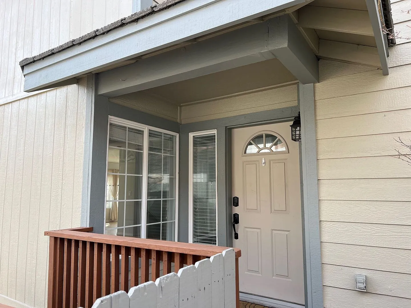 Southwest Home Available to Lease — Photo 2