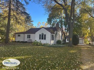 6883 Stillwater Blvd N, Oakdale, MN 55128