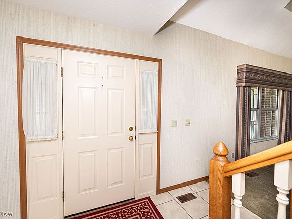 2nd image of 6167 Worthington Ln
