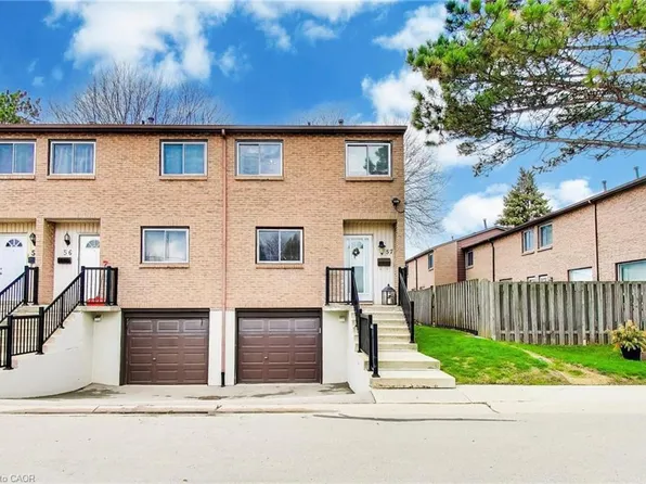 250 Magnolia Dr #57, Hamilton, ON L9C 6M3