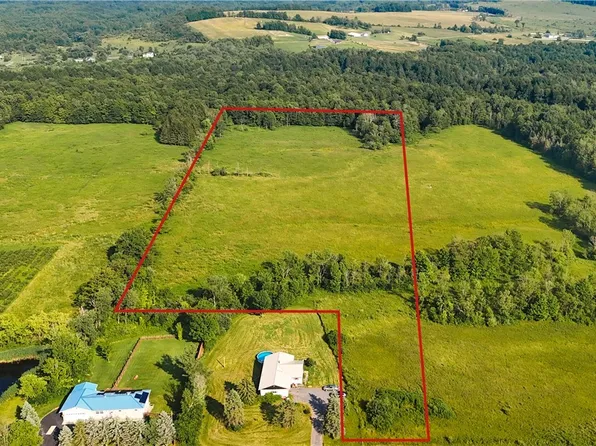 924 Newport Rd, Utica, NY 13502