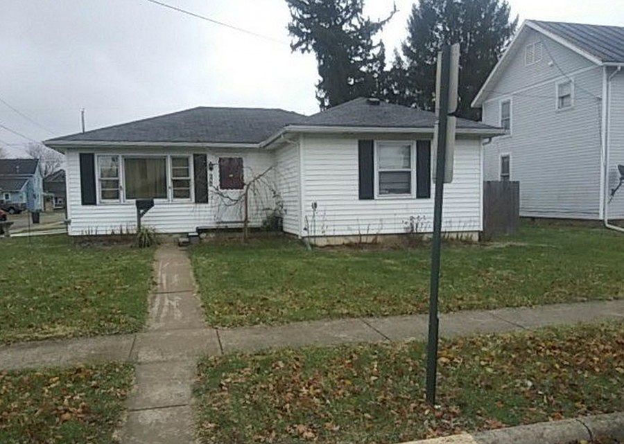 1st image of 900 S East St