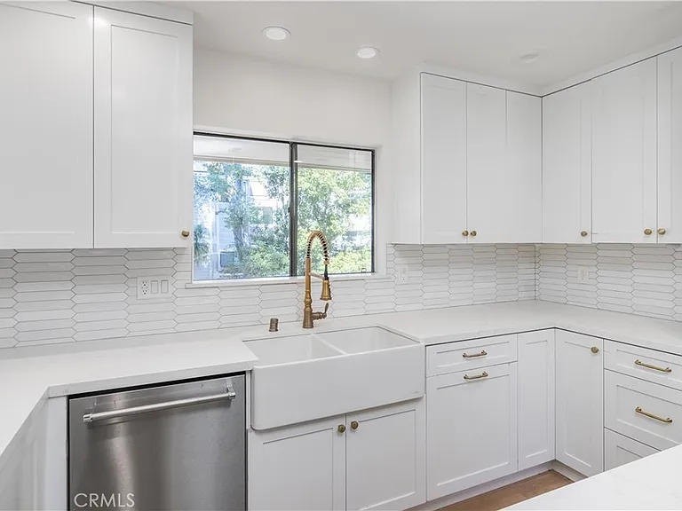 1234 S Westlake Blvd — Photo 10