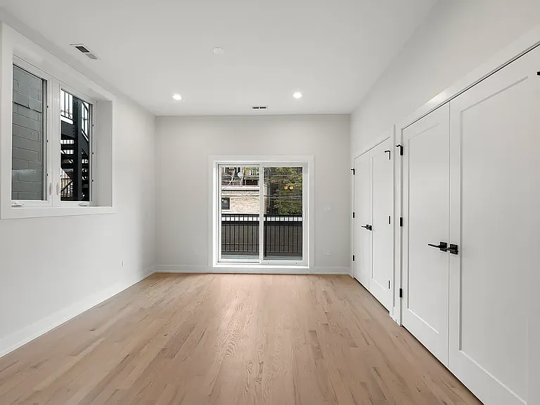 420 E 50th Pl #1 — Photo 20