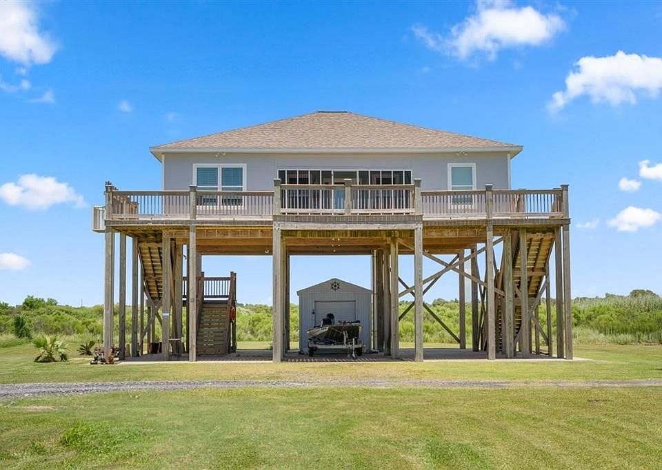 1st image of 112 Pelican Beach Dr