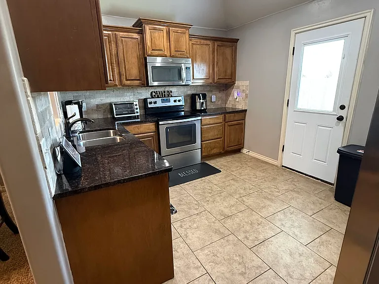 8041 Waters Edge Way — Photo 11