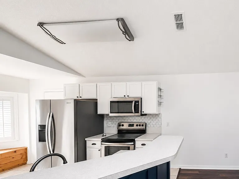 405 Island View Cir — Photo 17