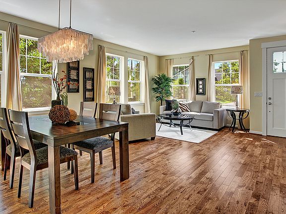 2nd image of 17048 NE 120th St