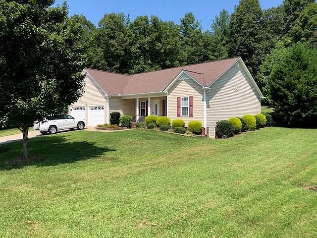 1st image of 115 Deer Creek Dr