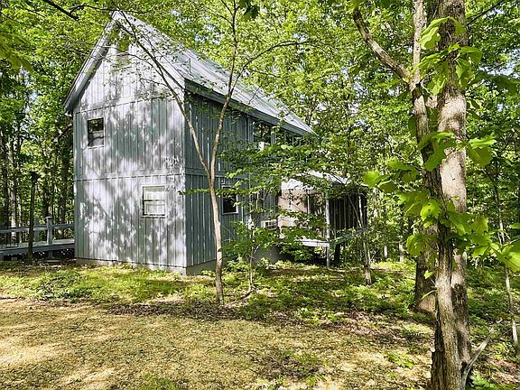 2nd image of 1435 Holiday Hills Ln