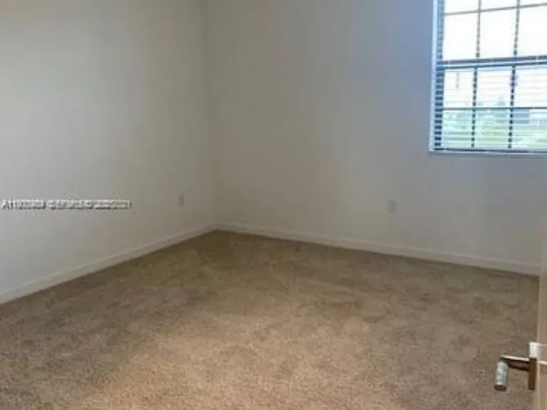 3-731 SW 11th St #3-731 — Photo 10