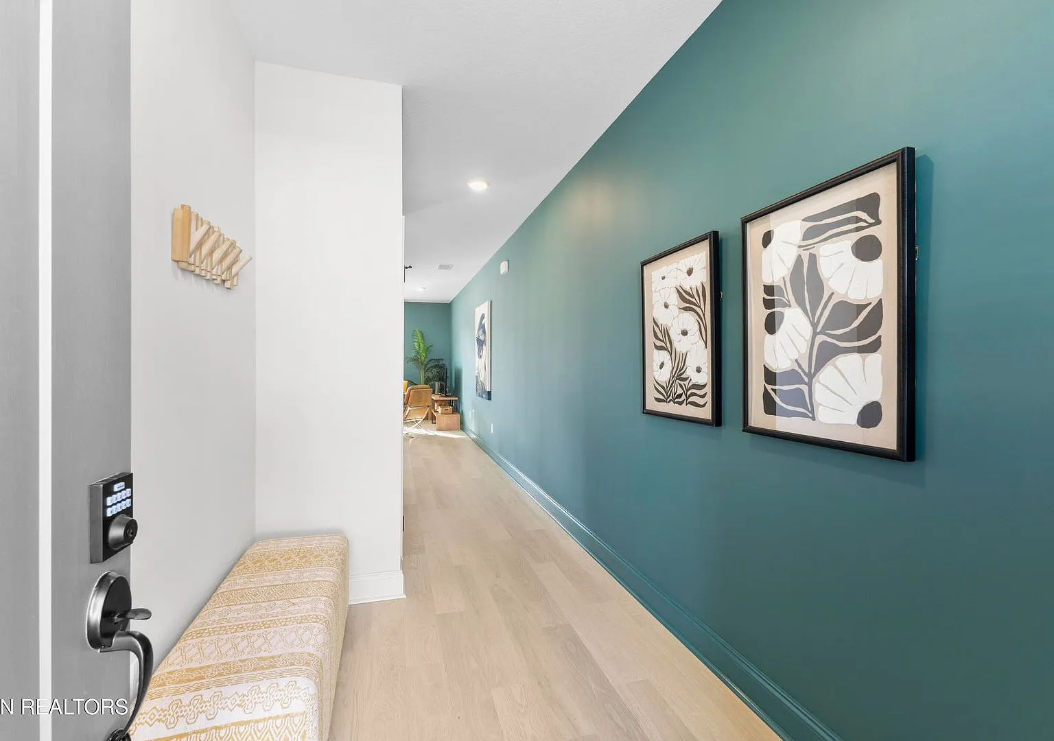 Stunning 3-Bed, 2.5-Bath Townhome at Bennett Village — Photo 3
