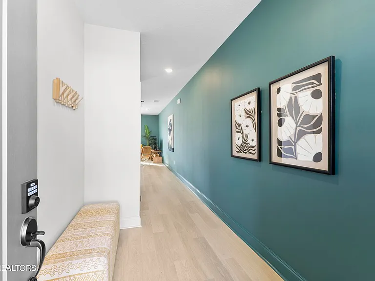1708 Bennett Village Dr — Photo 3