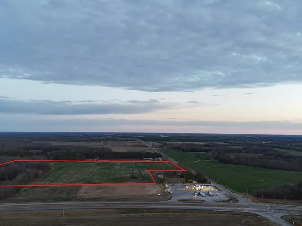 150 County Rd, Courtland, AL 35618