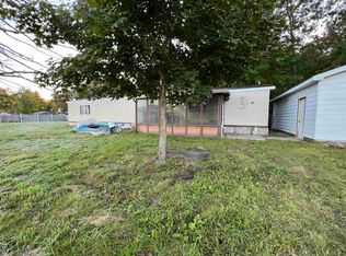 997 W Ingham Rd, Sanford, MI 48657