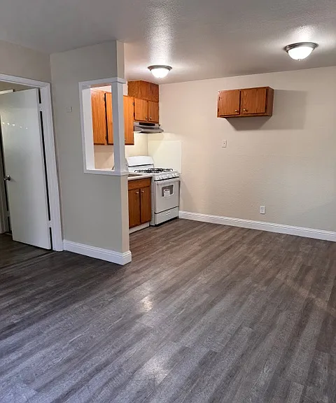 428 Elliot St #8 — Photo 9