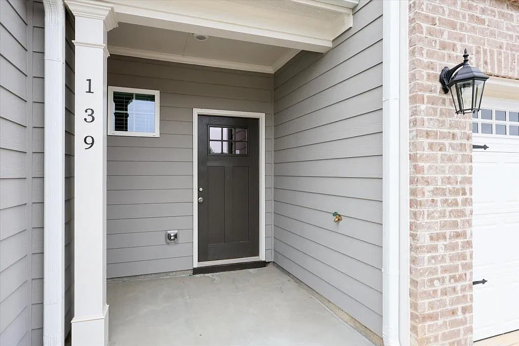 3 bed, 2.5 bath, 1302 sqft, $1,800 — Photo 3