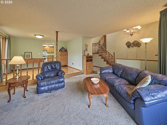 4th image of 3109 NE 96th St