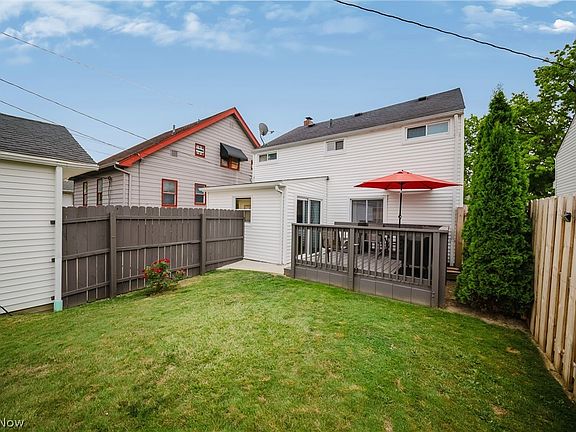 5th image of 7002 Luelda Ave