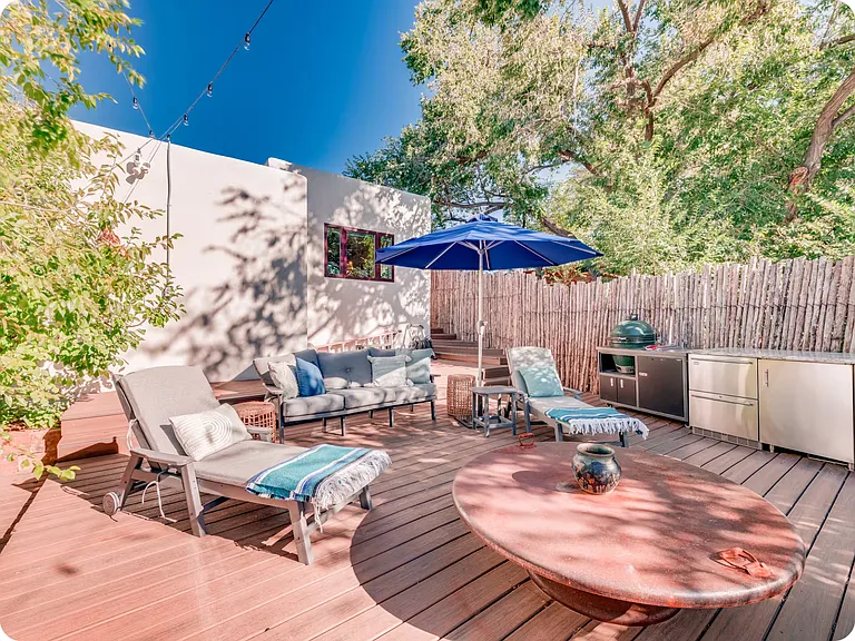 1202 Don Gaspar Ave — Photo 24