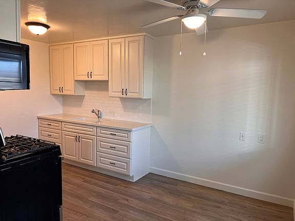 4th image of 3901 E Mayfield St #5