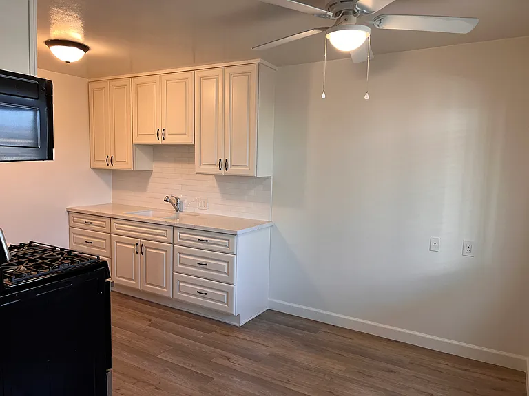 3901 E Mayfield St #5 — Photo 4