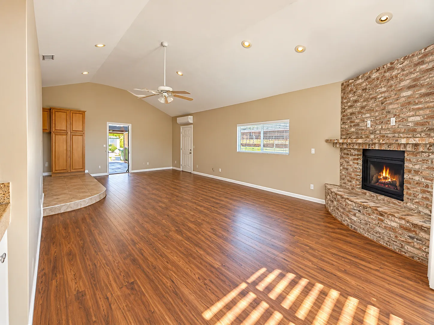 3 bed, 1700 sqft, $3,650 — Photo 4