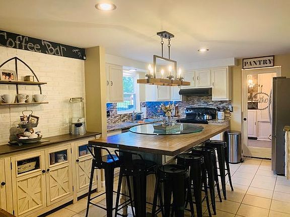 5th image of 11554 Norbourne Dr