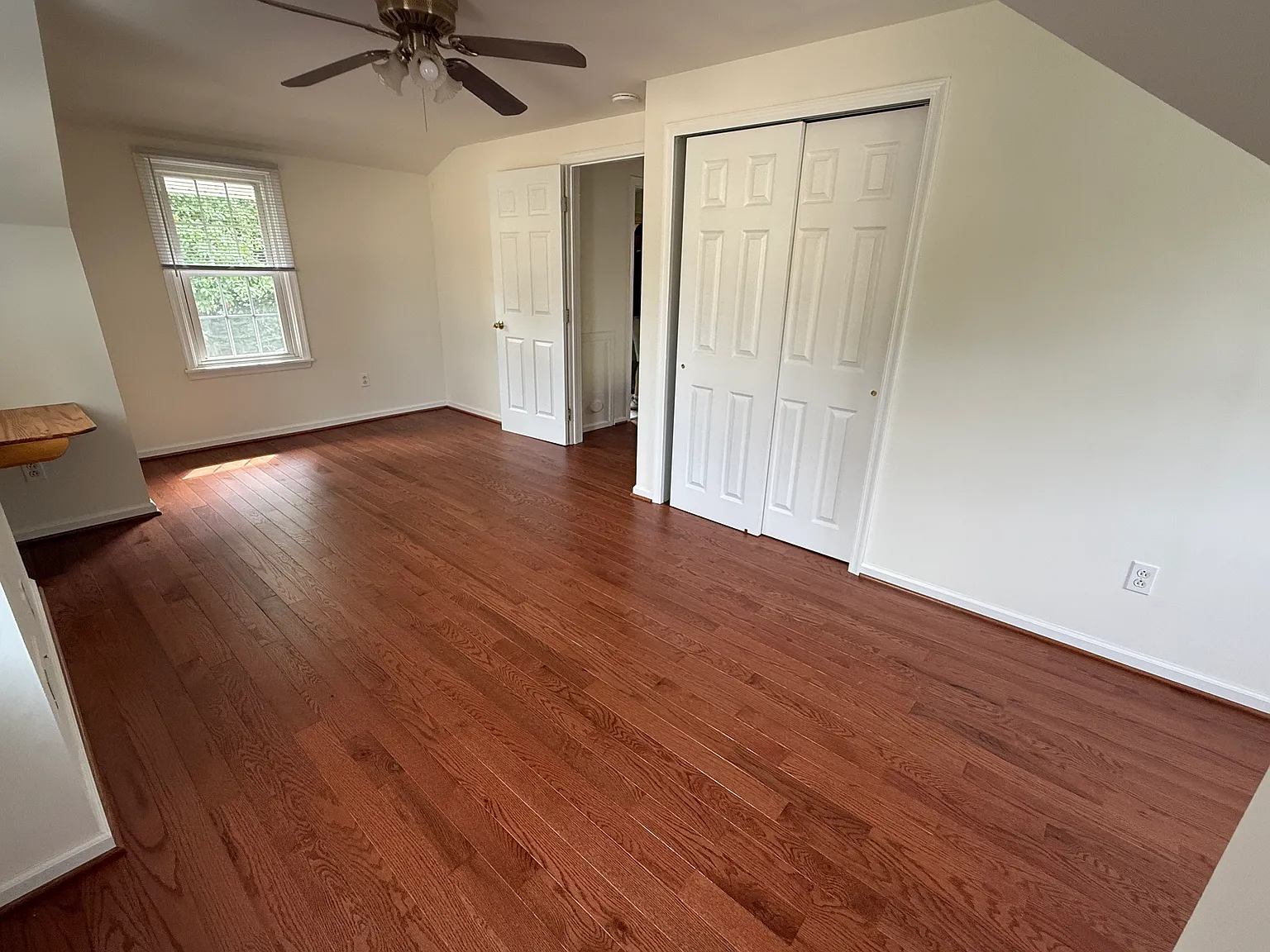 4 bed, 1400 sqft, $2,800 — Photo 2