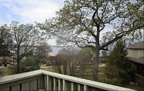 4th image of 5643 S Lakeshore Dr