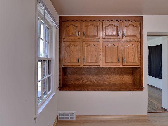 4th image of 1003 N 8th St