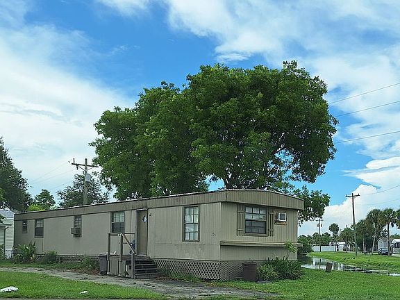 3rd image of 306 Buffalo Way