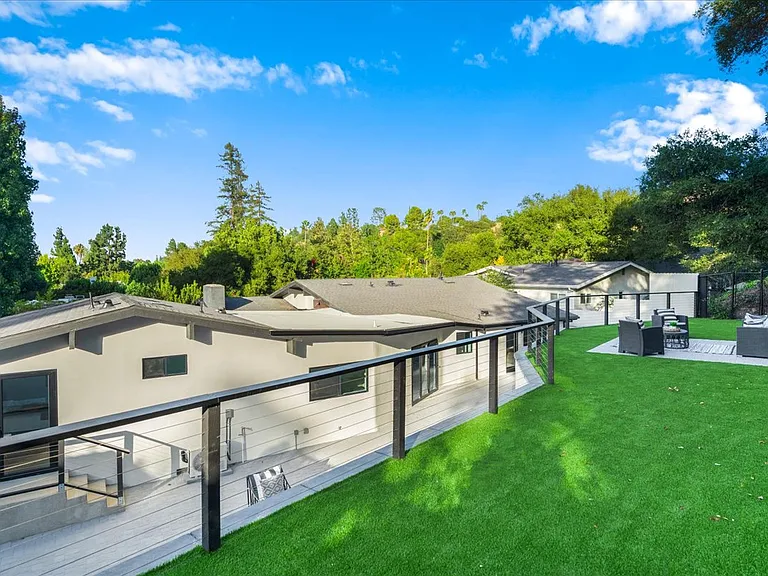 3873 Royal Woods Dr — Photo 34