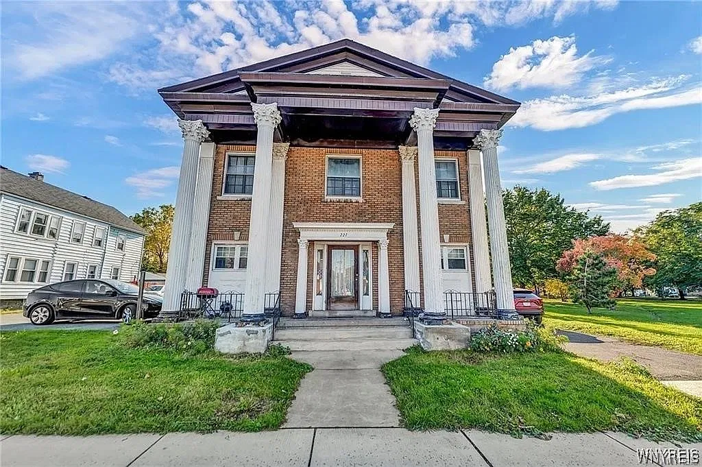 1 bed, 1.0 bath, 550 sqft, $975 — Photo 1