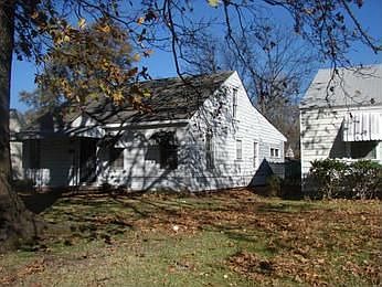 1st image of 427 Oakhurst Ave