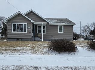 307 Hayes St E, Hazleton, IA 50641