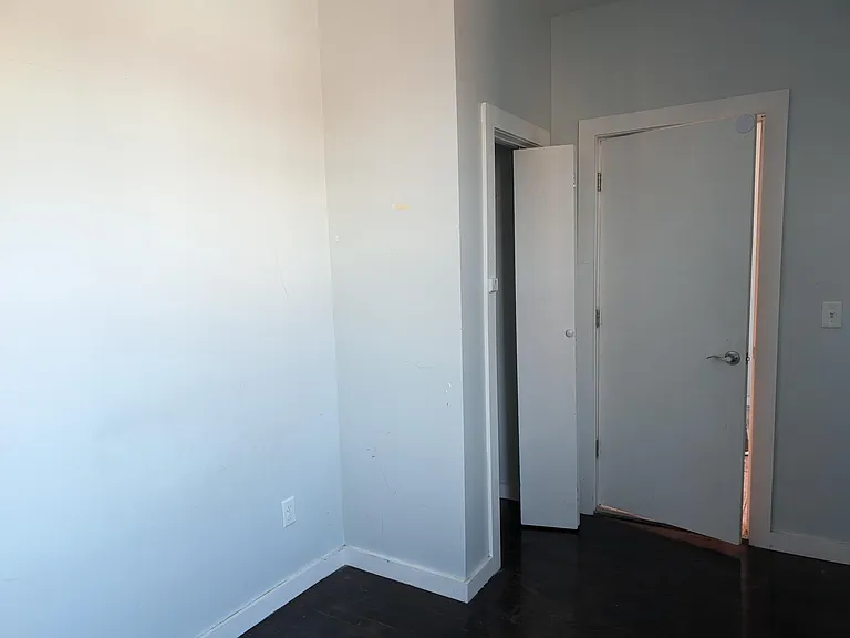 6 Molter Pl #4 — Photo 12