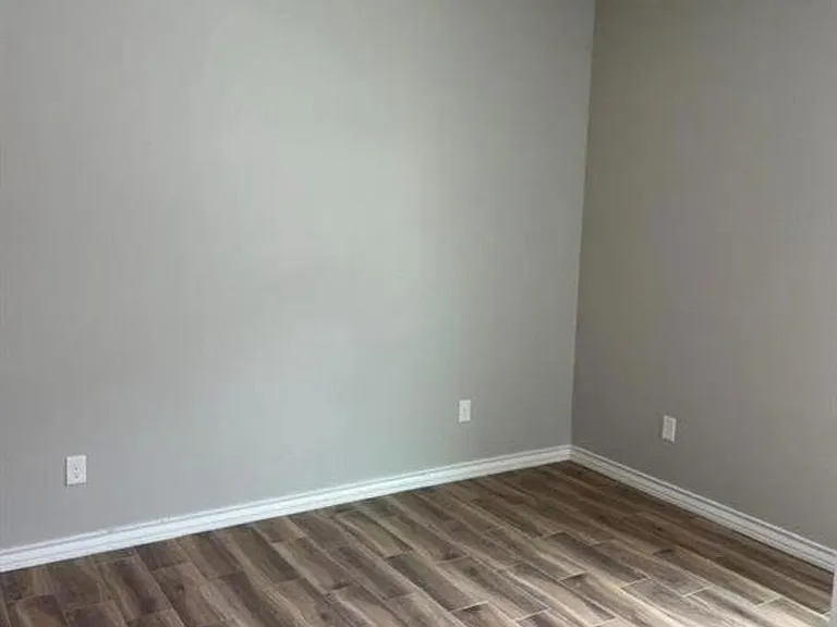 Unit Photo