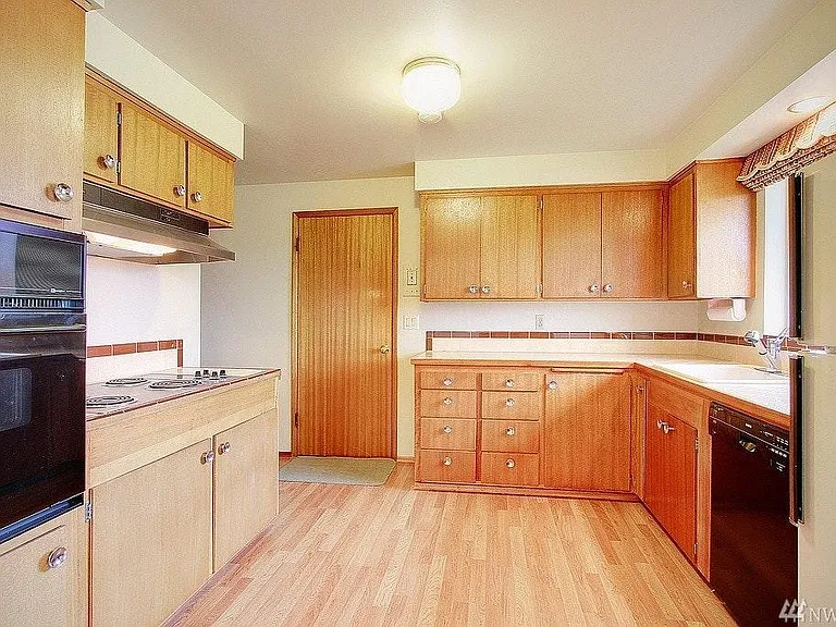 88 Monterey Pl NE — Photo 12