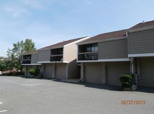 128 Overlook Dr #2810, Clinton, NJ 08809