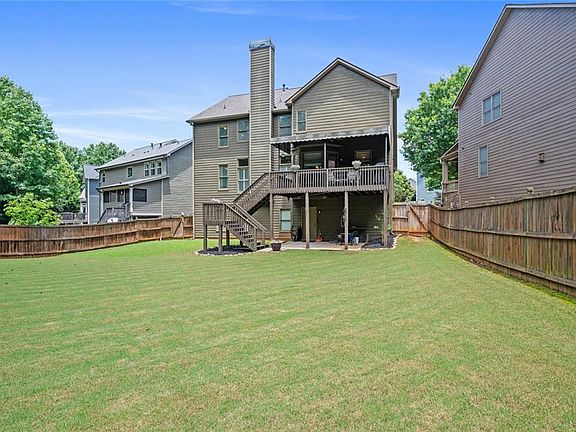 3rd image of 629 Wexford Ct