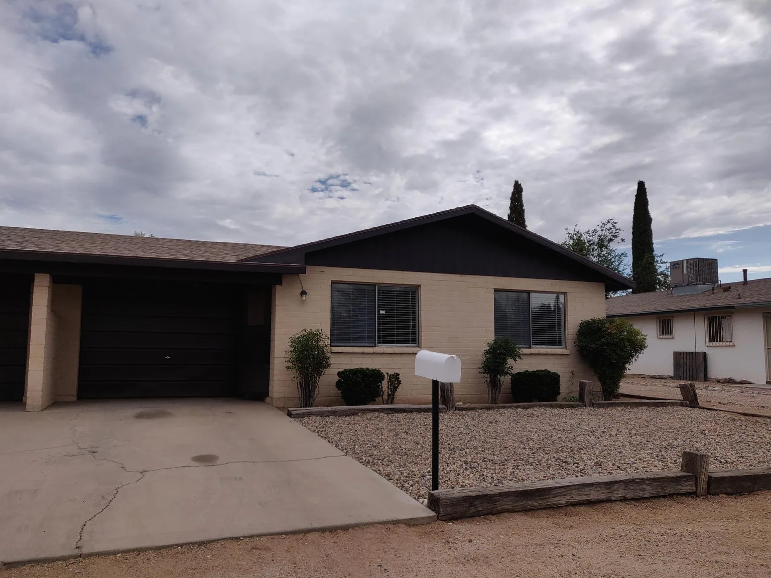 Mullen Ave, Kingman — Photo 1