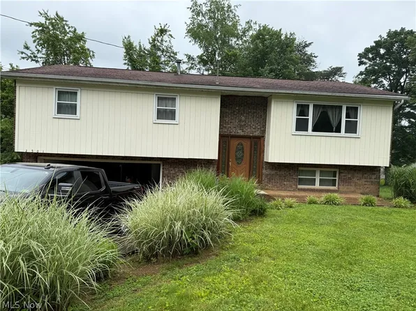 2501 26th Pl, Parkersburg, WV 26101