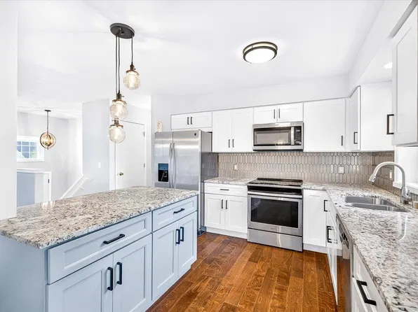535 Sugar Ave, Belleville, WI 53508
