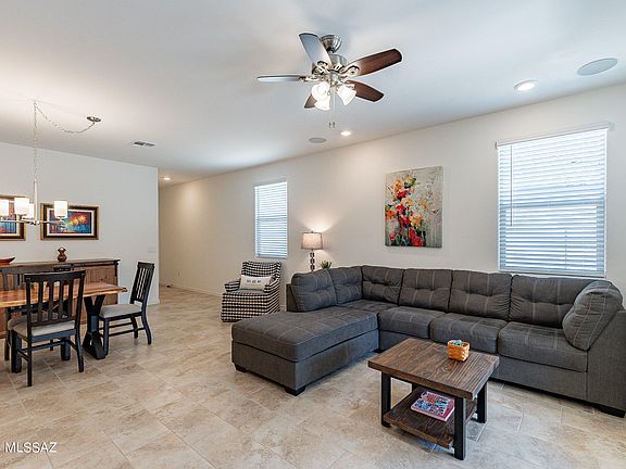 4th image of 809 W Calle Tikal