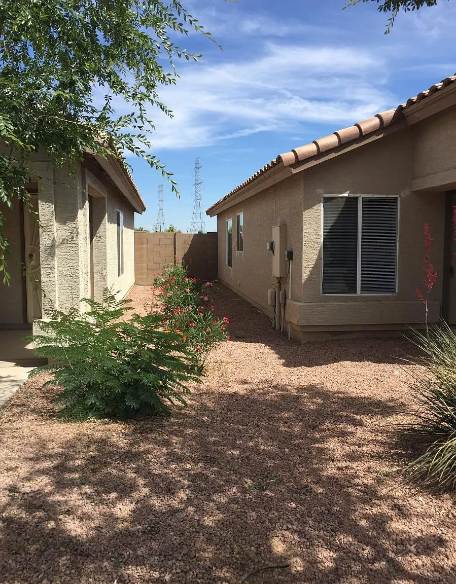 3 bed, 1238 sqft, $1,795 — Photo 2